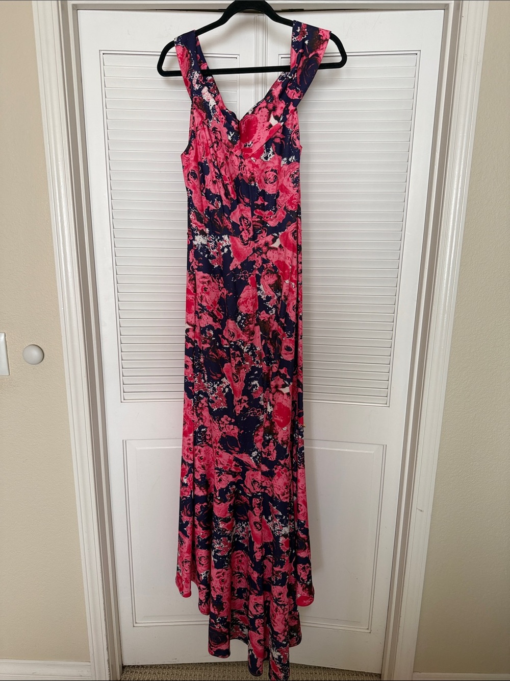 Rene Ruiz Navy and Pink Floral V-Neck Maxi Dress
